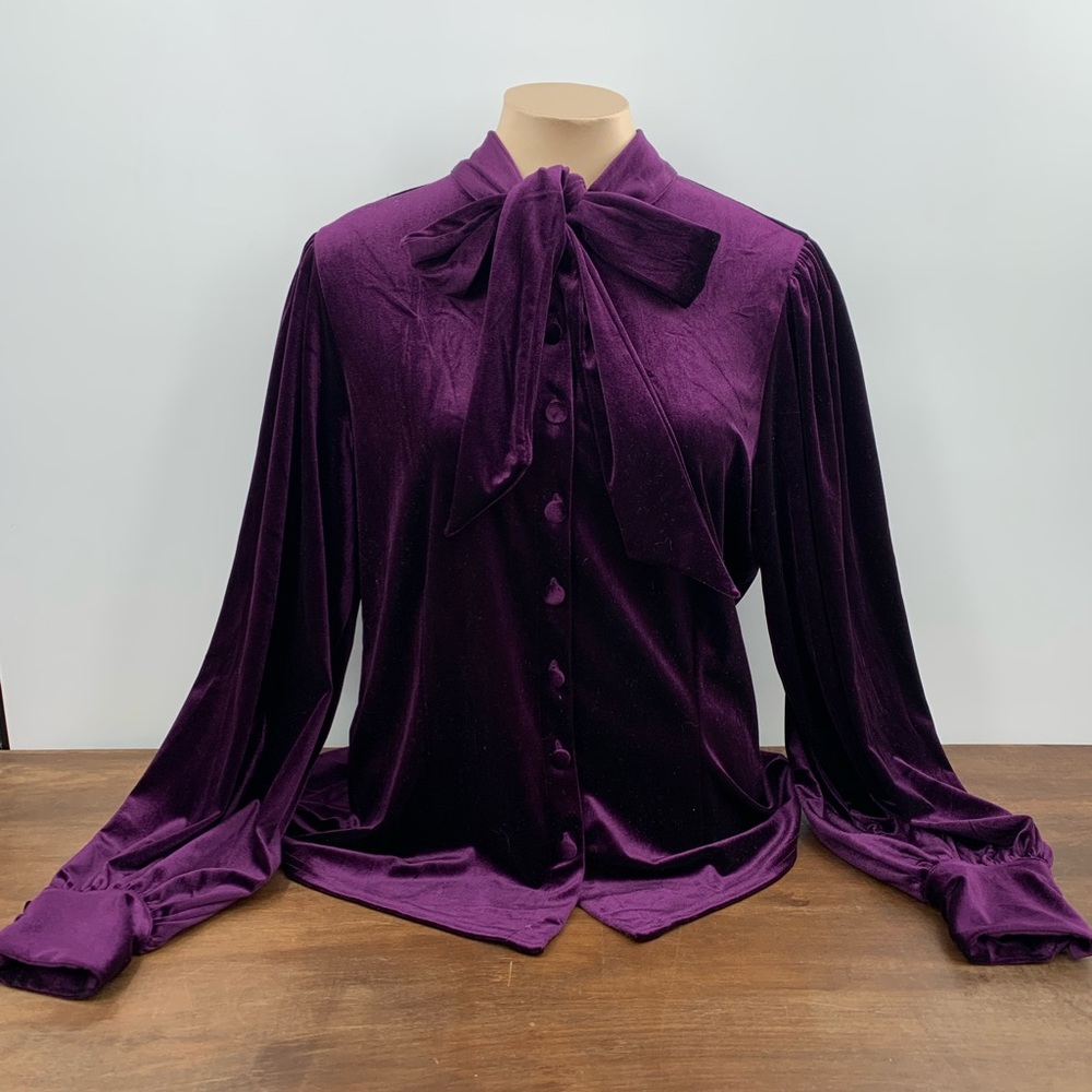 Unique Vintage Gwen Blouse Dark Purple Velvet Size XL NWT - Picture 3 of 13
